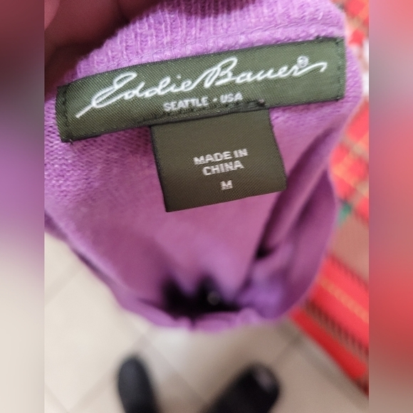 Eddie Bauer Purple Long Sleeve Lightweight Sweater Cardigan Medium M Button Down - Picture 4 of 4